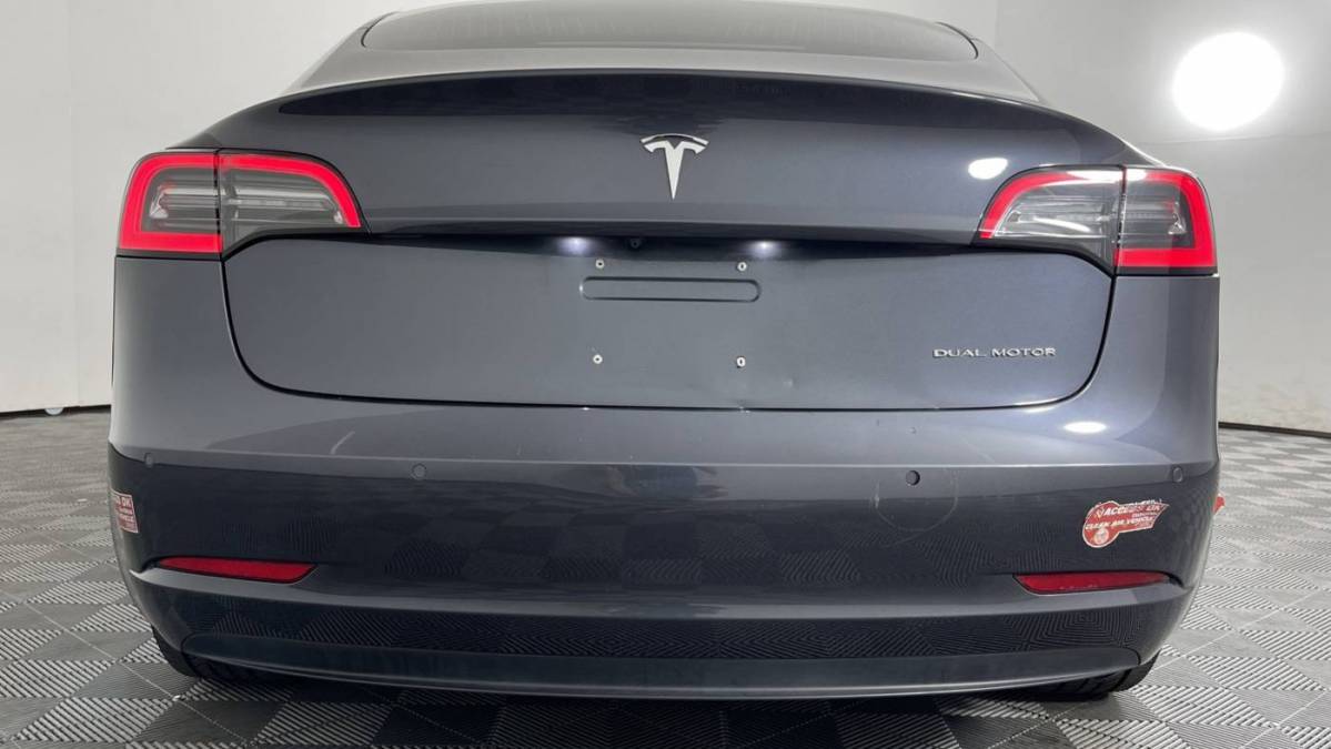 2018 Tesla Model 3 5YJ3E1EB0JF066663