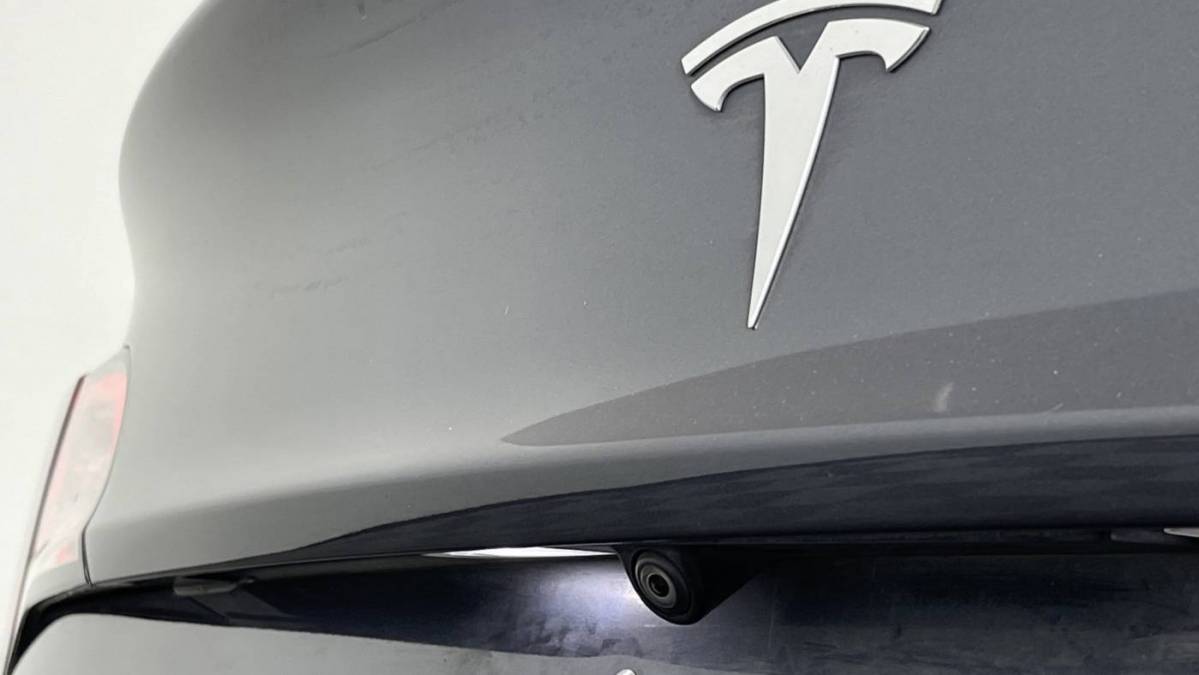 2018 Tesla Model 3 5YJ3E1EB0JF066663