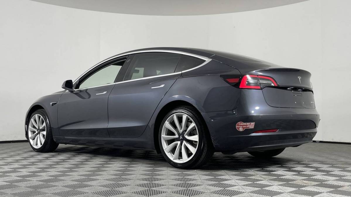 2018 Tesla Model 3 5YJ3E1EB0JF066663