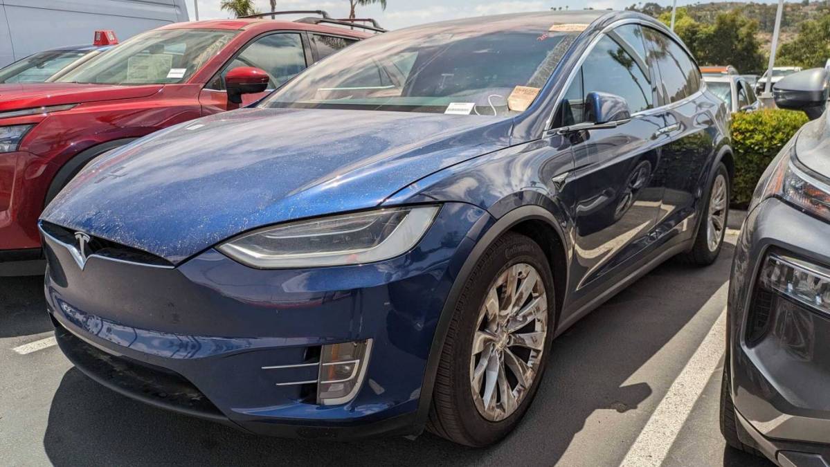 2019 Tesla Model X 5YJXCAE26KF153721