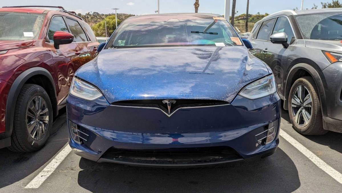 2019 Tesla Model X 5YJXCAE26KF153721