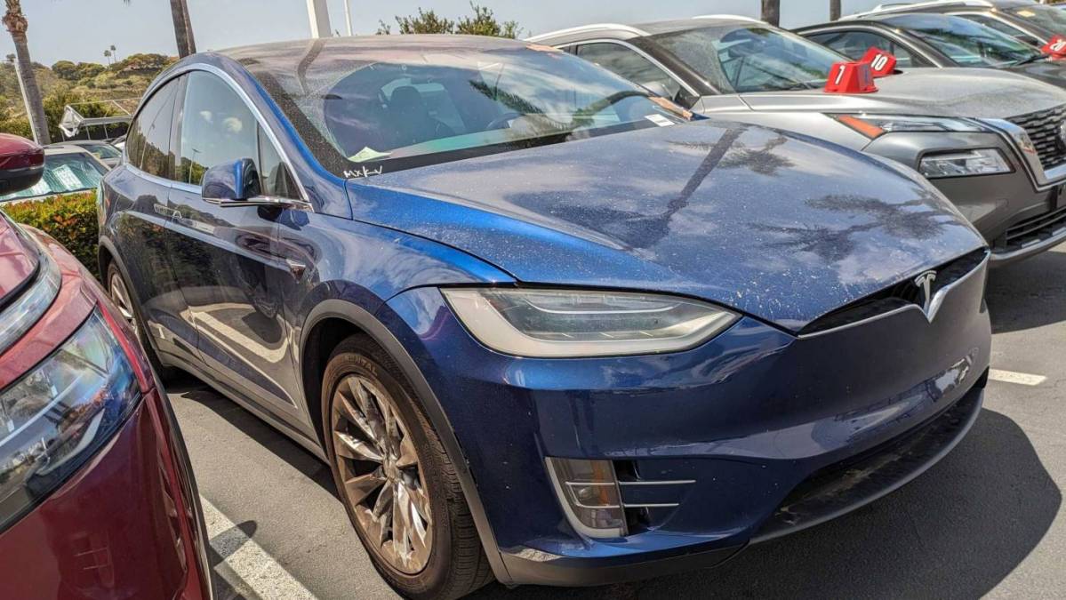 2019 Tesla Model X 5YJXCAE26KF153721