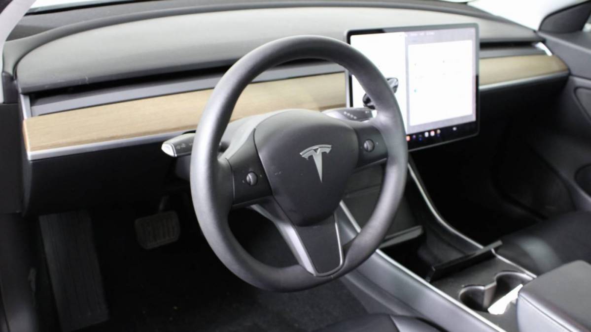 2019 Tesla Model 3 5YJ3E1EB5KF451461