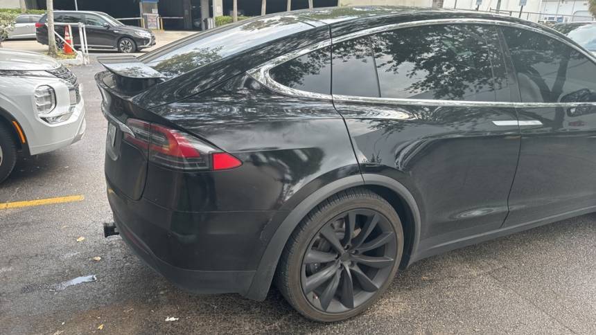 2018 Tesla Model X 5YJXCBE20JF087980