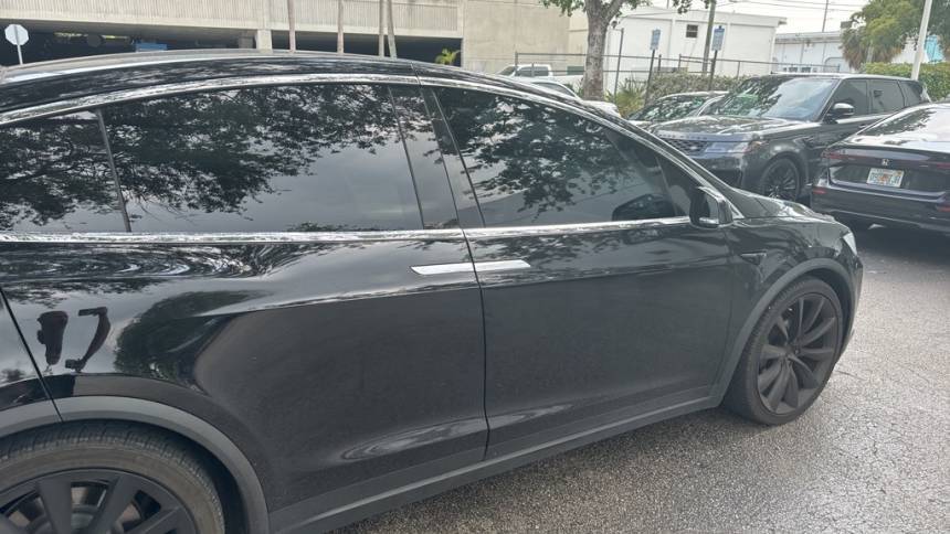 2018 Tesla Model X 5YJXCBE20JF087980