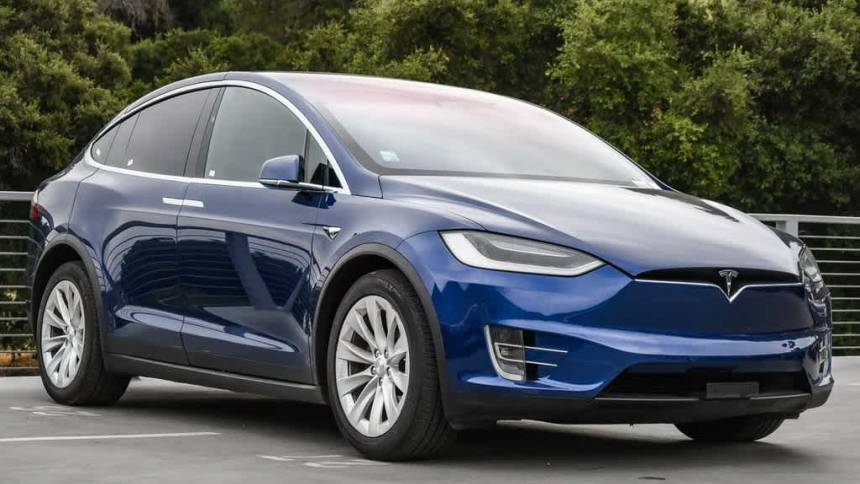 2017 Tesla Model X 5YJXCBE23HF040176