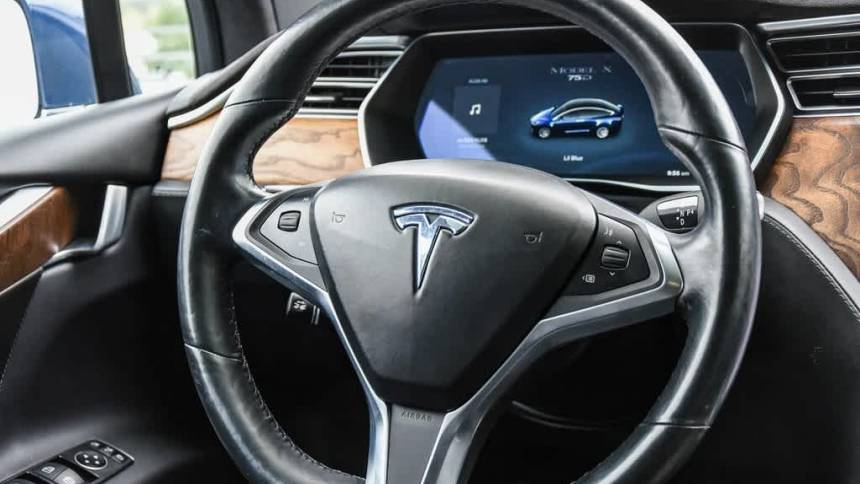 2017 Tesla Model X 5YJXCBE23HF040176