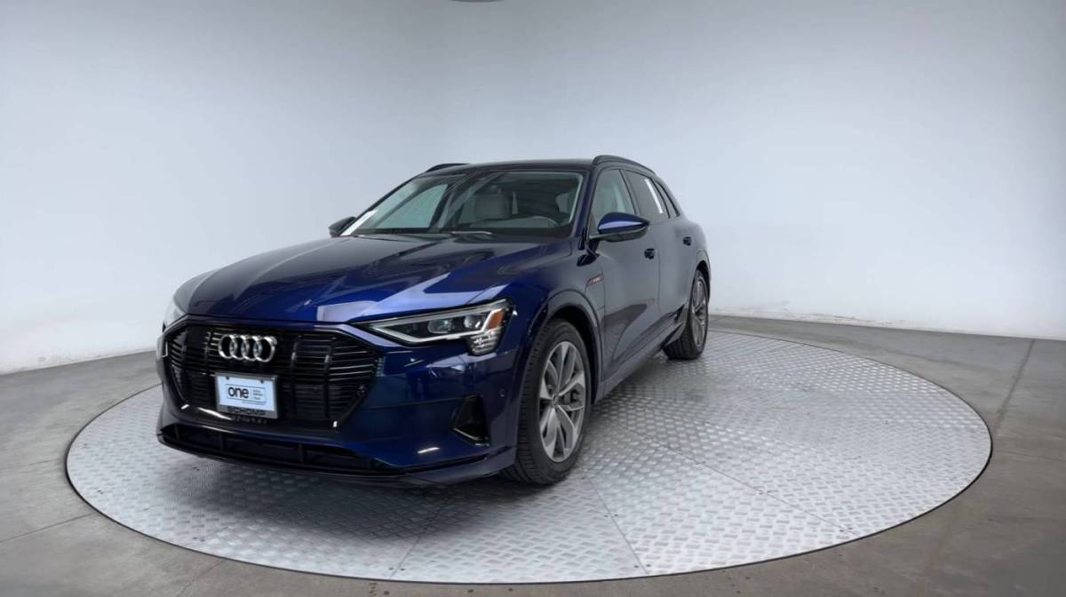 2021 Audi e-tron WA1LAAGE2MB022152