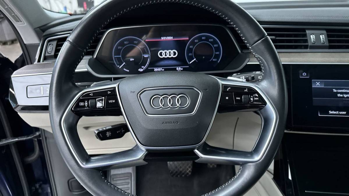 2021 Audi e-tron WA1LAAGE2MB022152