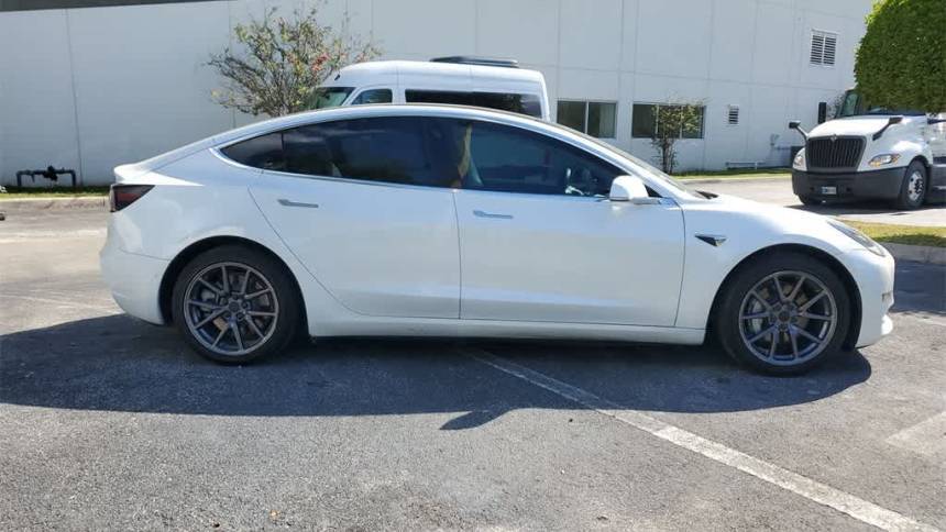 2020 Tesla Model 3 5YJ3E1EA8LF738222