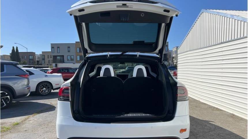 2020 Tesla Model X 5YJXCBE44LF239683