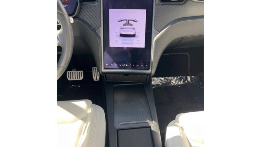 2020 Tesla Model X 5YJXCBE44LF239683