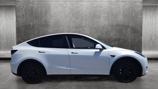 2020 Tesla Model Y 5YJYGDEE8LF059510