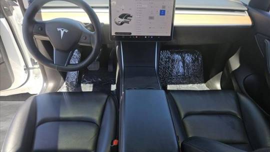 2020 Tesla Model Y 5YJYGDEE8LF059510