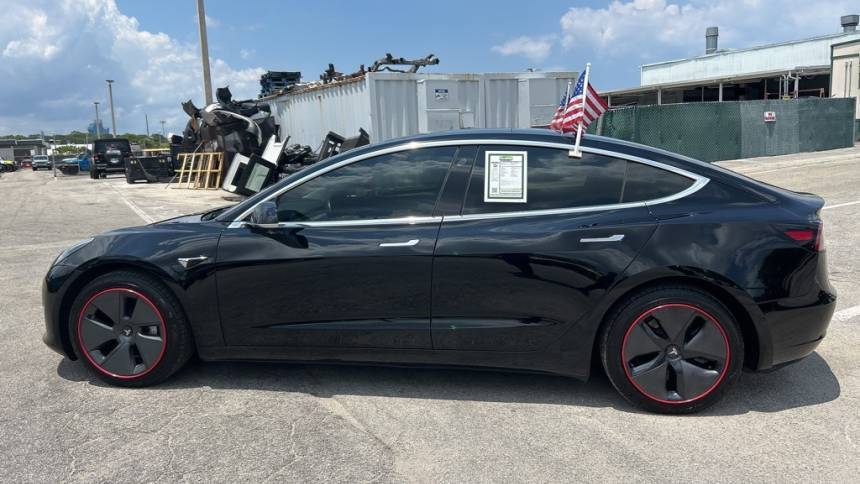 2019 Tesla Model 3 5YJ3E1EB1KF199157