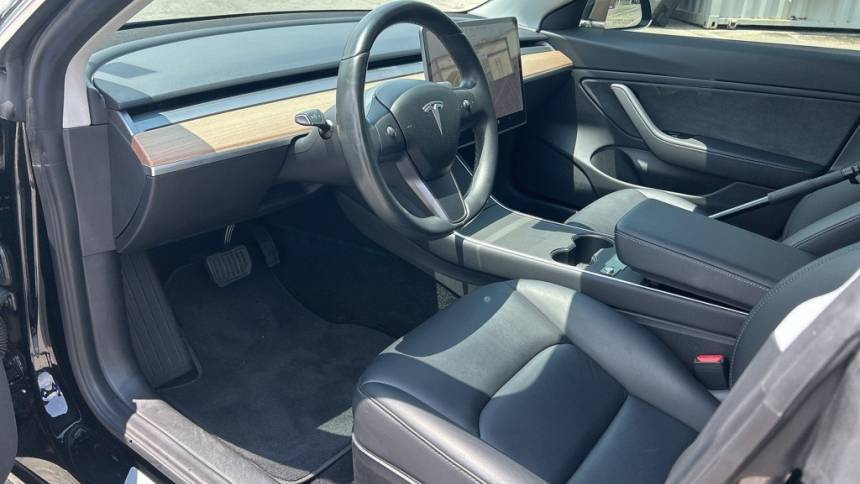 2019 Tesla Model 3 5YJ3E1EB1KF199157