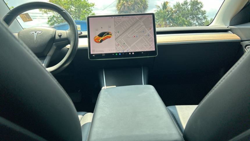 2019 Tesla Model 3 5YJ3E1EB1KF199157