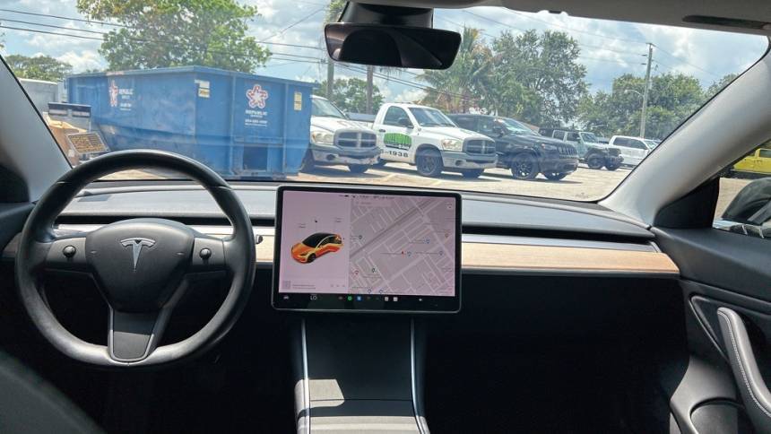 2019 Tesla Model 3 5YJ3E1EB1KF199157