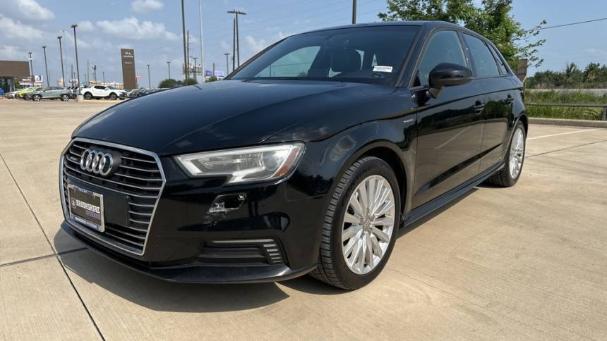 2017 Audi A3 Sportback e-tron WAUUPBFF3HA118759