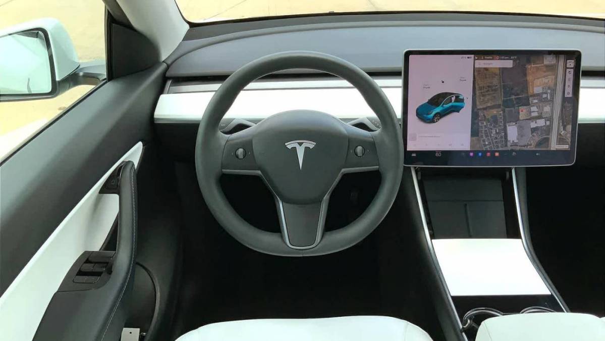 2021 Tesla Model Y 5YJYGDEE1MF090910