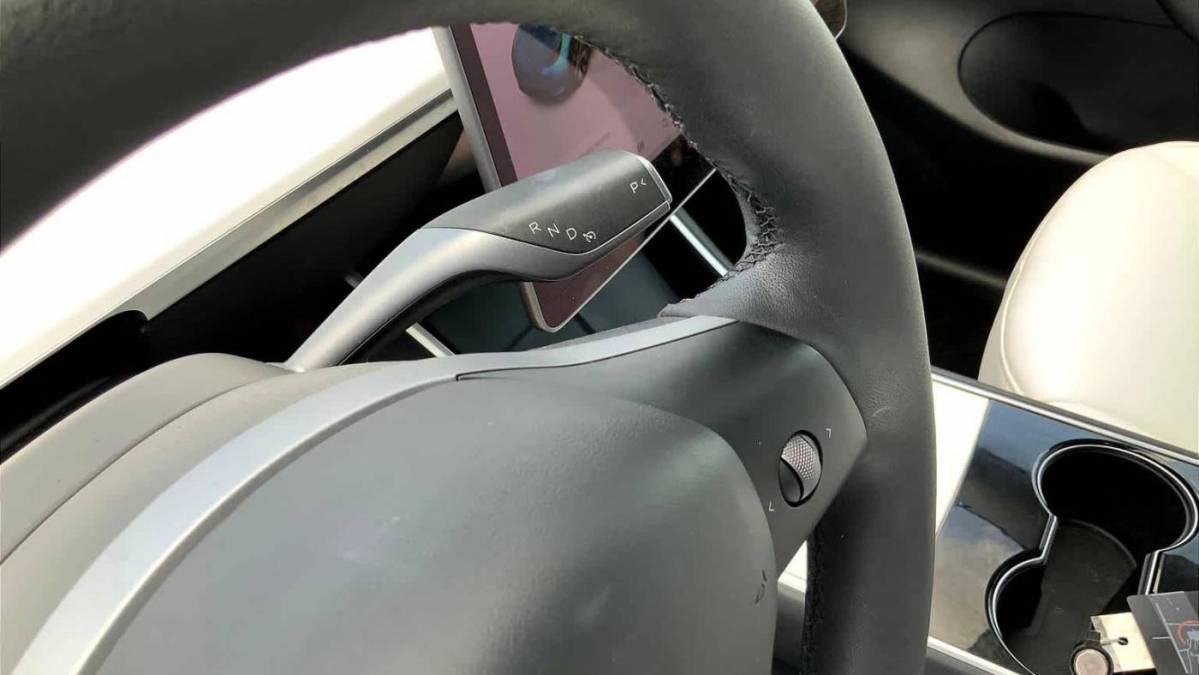 2021 Tesla Model Y 5YJYGDEE1MF090910