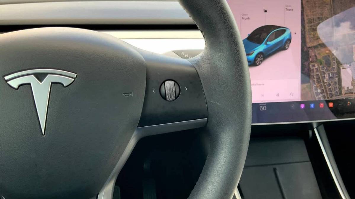 2021 Tesla Model Y 5YJYGDEE1MF090910