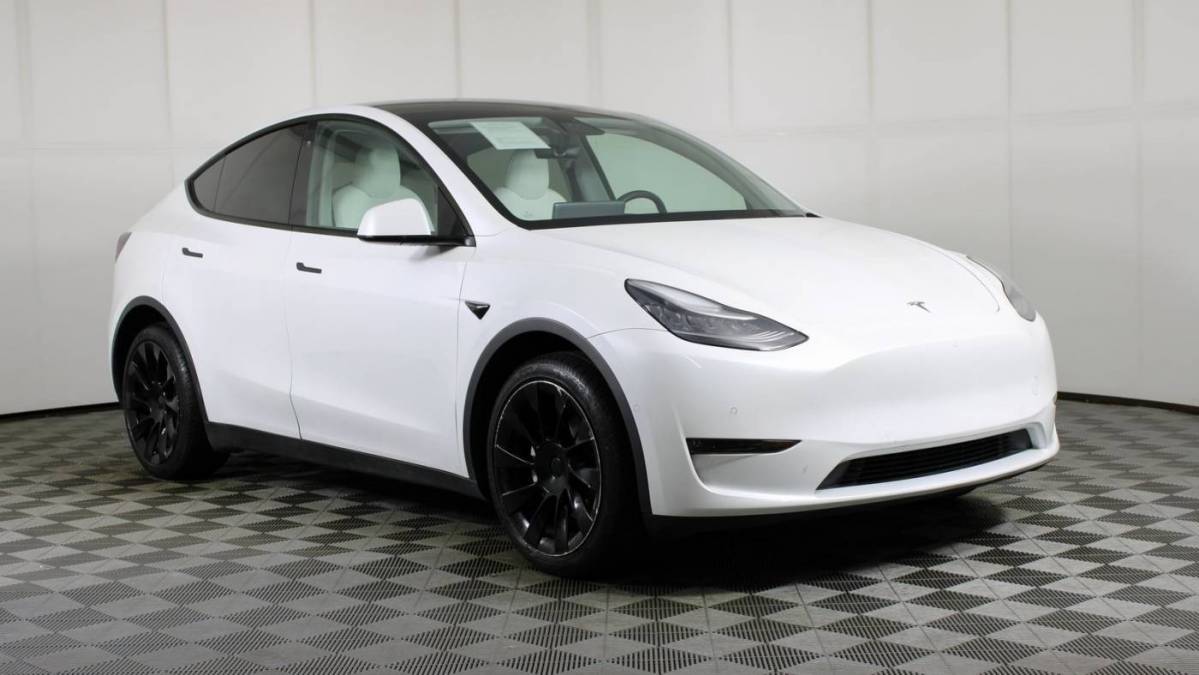 2020 Tesla Model Y 5YJYGDEE1LF037185