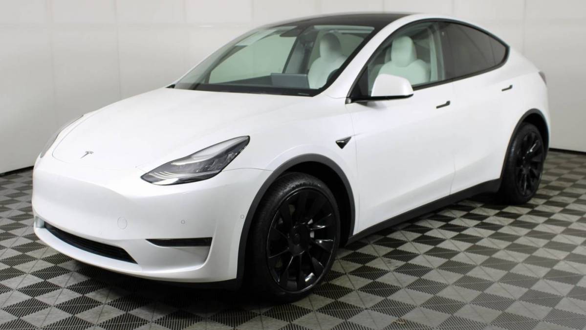 2020 Tesla Model Y 5YJYGDEE1LF037185