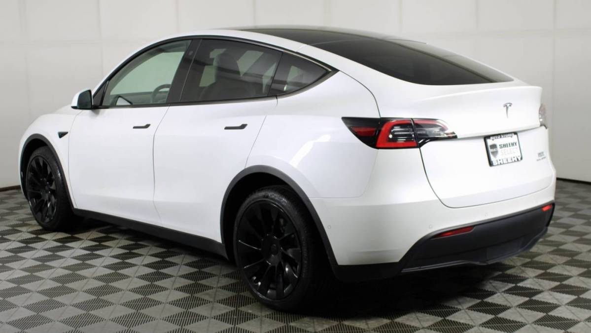 2020 Tesla Model Y 5YJYGDEE1LF037185