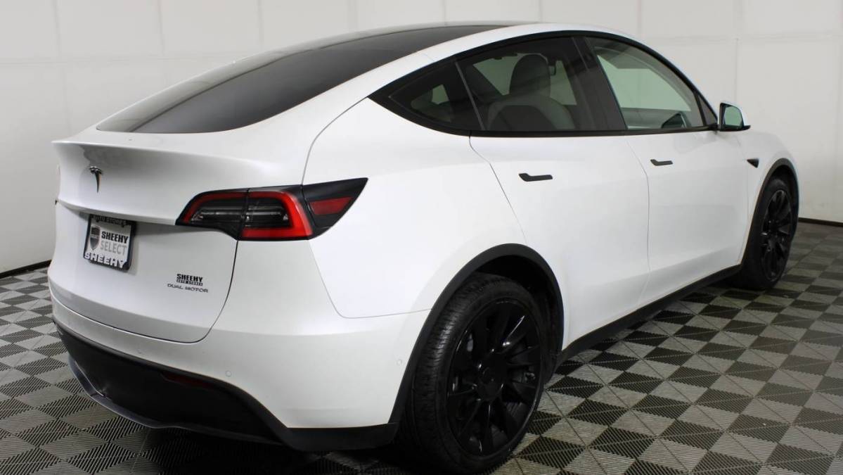 2020 Tesla Model Y 5YJYGDEE1LF037185