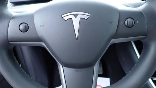 2020 Tesla Model Y 5YJYGDEE5LF018865