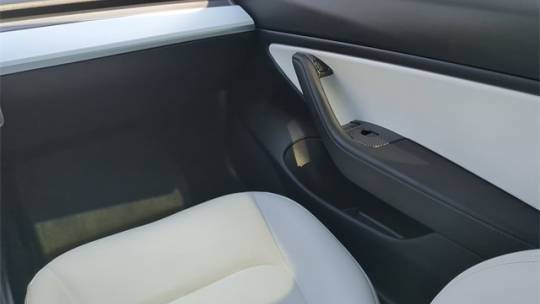 2020 Tesla Model 3 5YJ3E1EAXLF797823