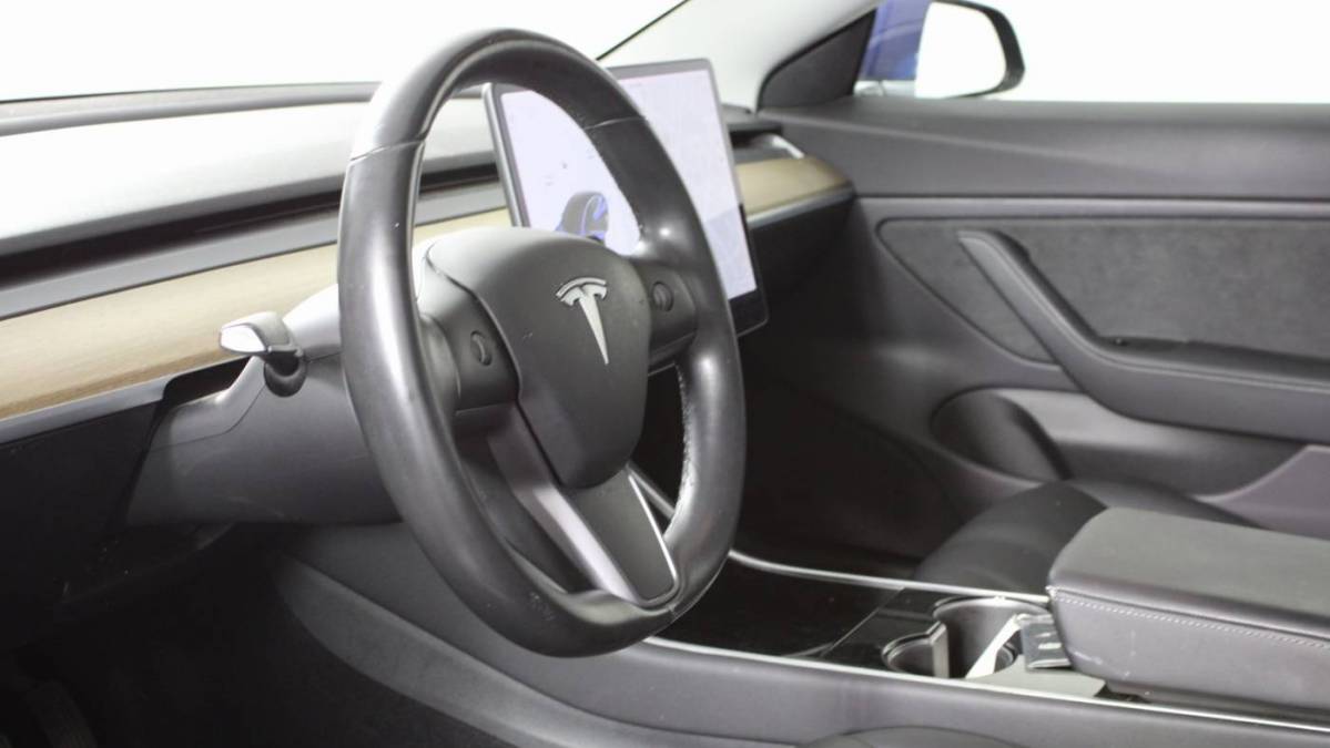 2019 Tesla Model 3 5YJ3E1EB1KF194167