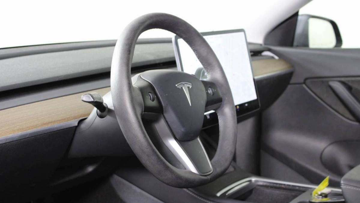 2021 Tesla Model Y 5YJYGAEE5MF145969