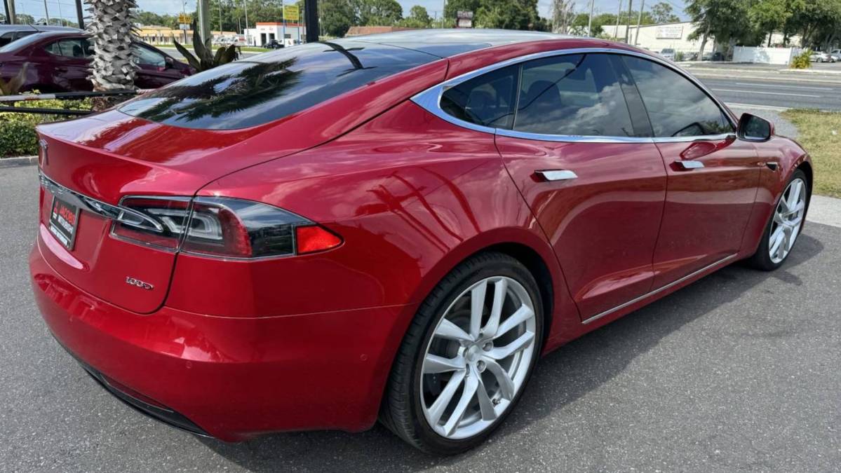 2017 Tesla Model S 5YJSA1E24HF216288