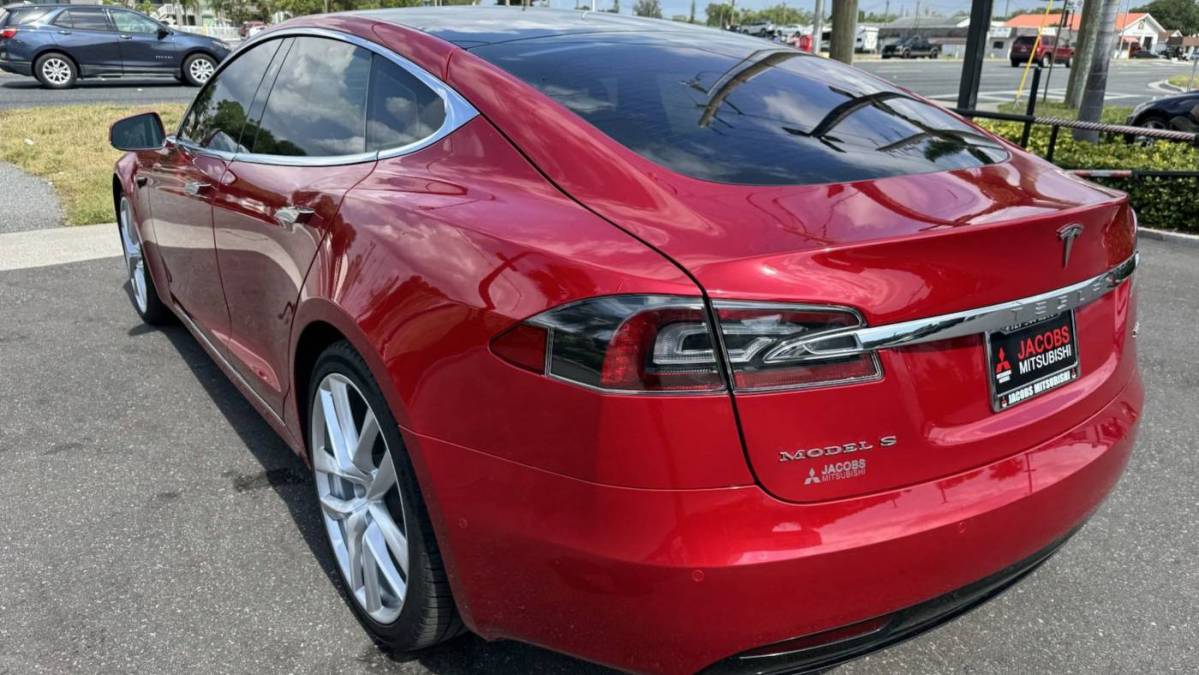 2017 Tesla Model S 5YJSA1E24HF216288