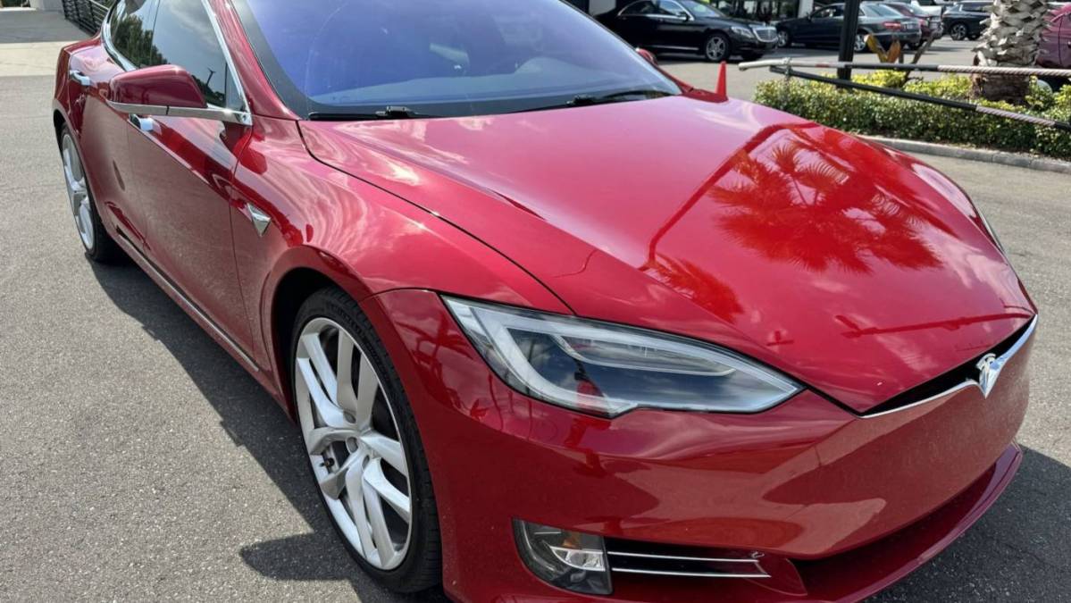 2017 Tesla Model S 5YJSA1E24HF216288