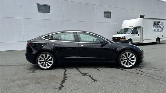 2018 Tesla Model 3 5YJ3E1EB1JF090521