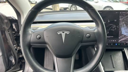 2018 Tesla Model 3 5YJ3E1EB1JF090521