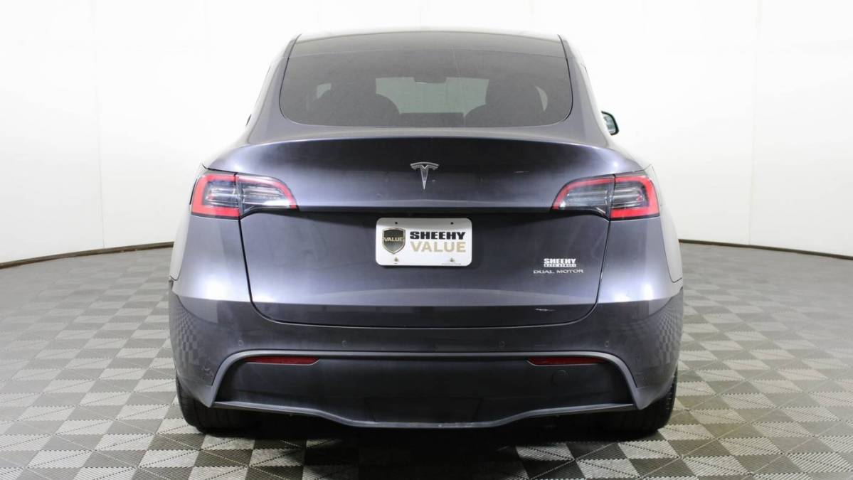 2021 Tesla Model Y 5YJYGDEE1MF110072