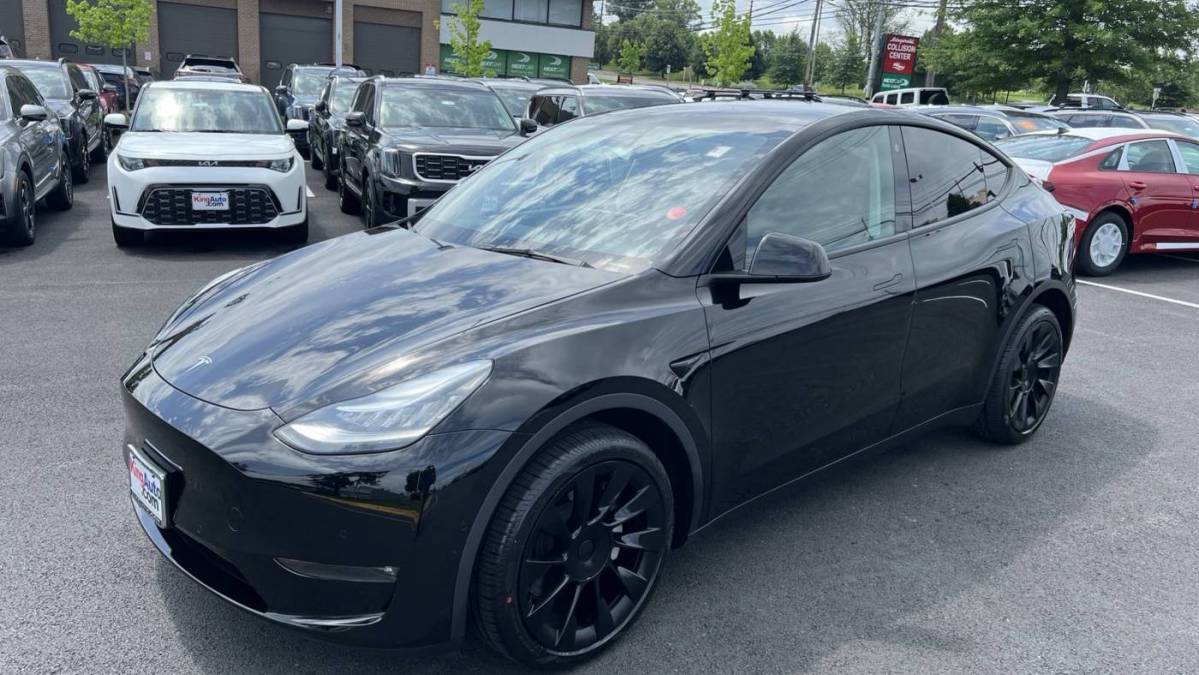 2021 Tesla Model Y 5YJYGDEEXMF190343