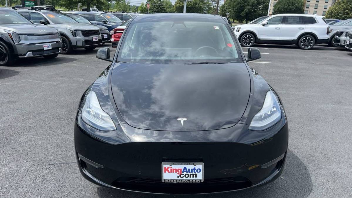 2021 Tesla Model Y 5YJYGDEEXMF190343