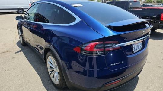 2018 Tesla Model X 5YJXCDE20JF136333