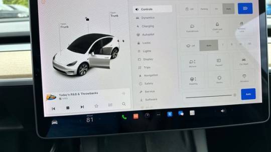 2021 Tesla Model Y 5YJYGDEE0MF239310