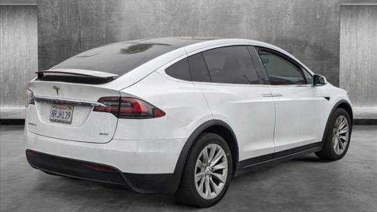 2017 Tesla Model X 5YJXCBE25HF041555