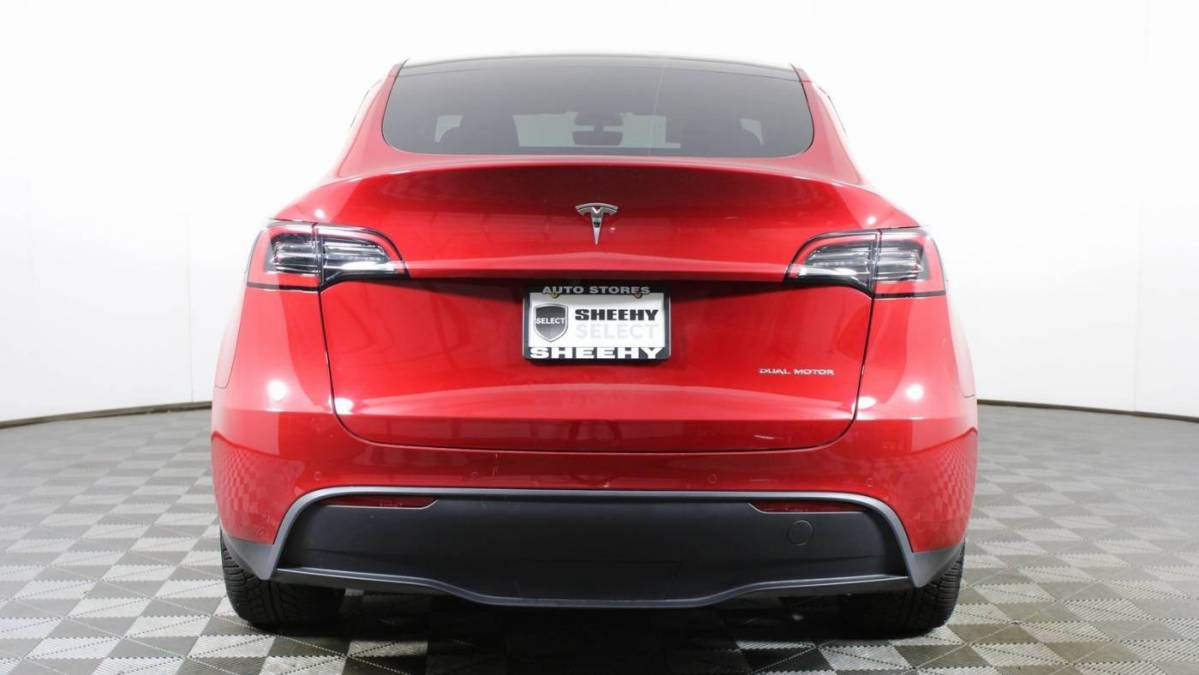 2021 Tesla Model Y 5YJYGDEE4MF102337