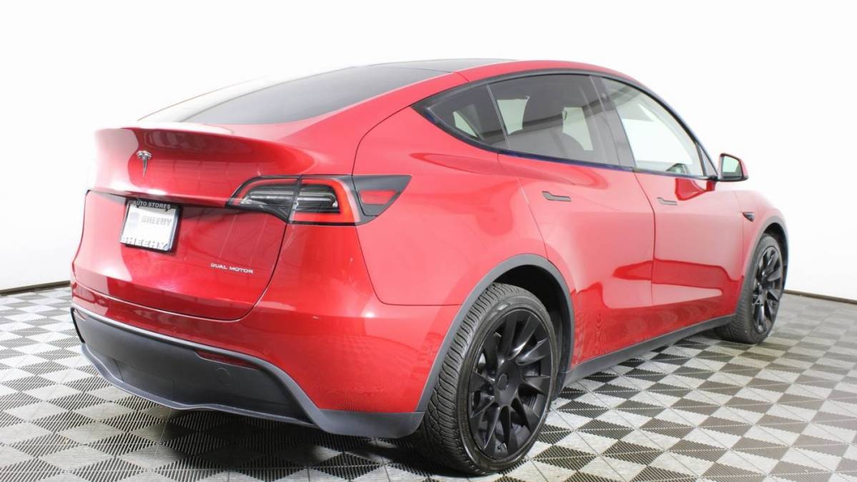 2021 Tesla Model Y 5YJYGDEE4MF102337