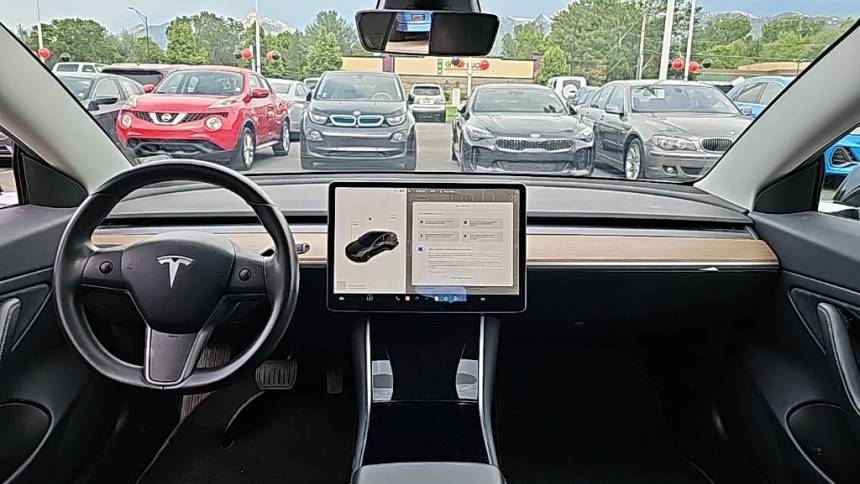 2019 Tesla Model 3 5YJ3E1EA2KF399665