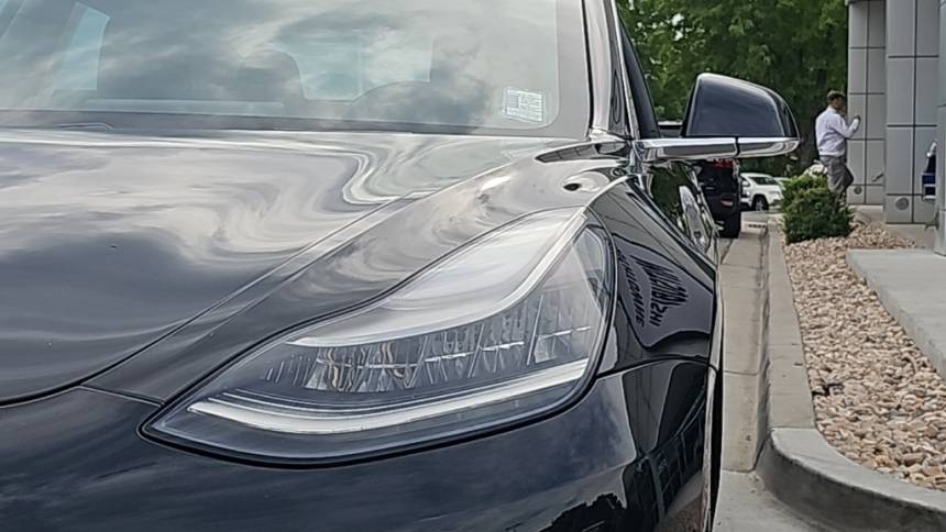 2019 Tesla Model 3 5YJ3E1EA2KF399665