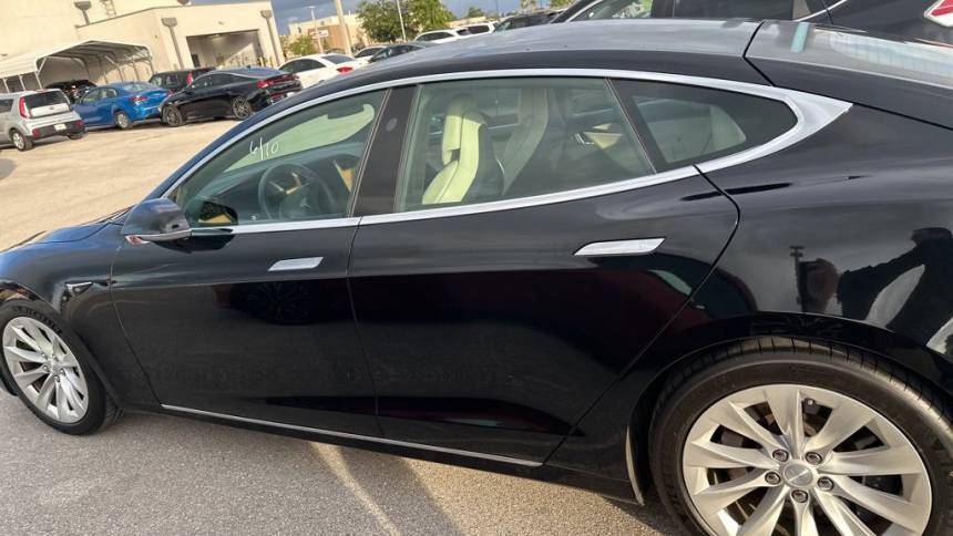 2019 Tesla Model S 5YJSA1E20KF335303